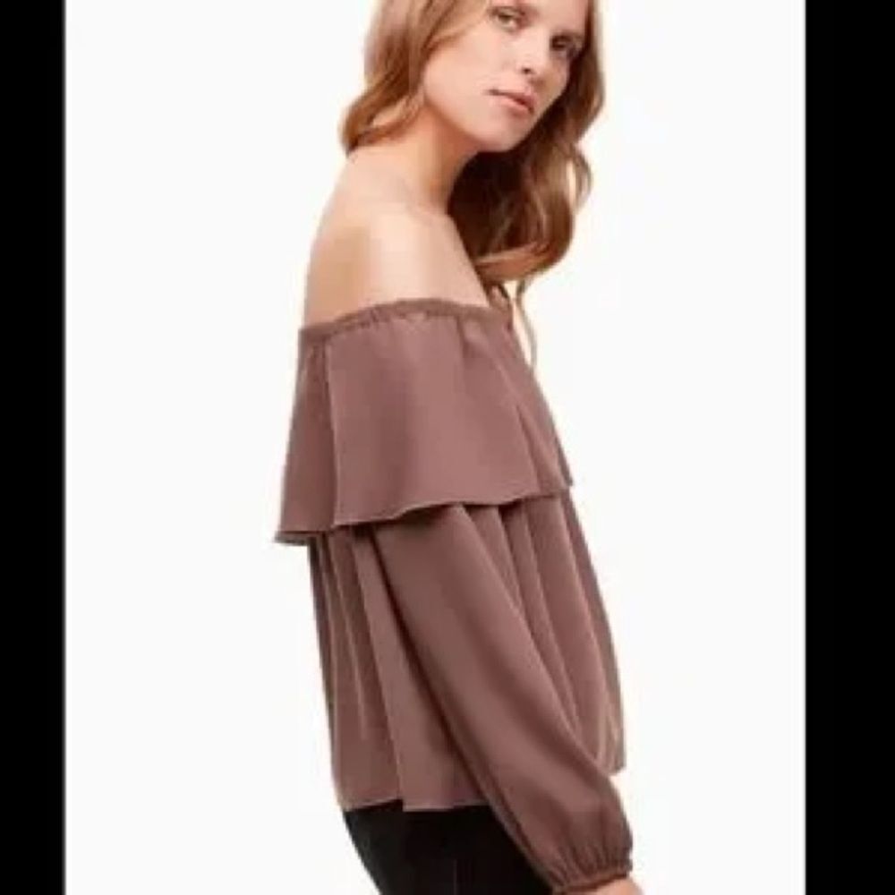 Wilfred by Aritzia XS Taupe Off-the-Shoulder Long Sleeve Top